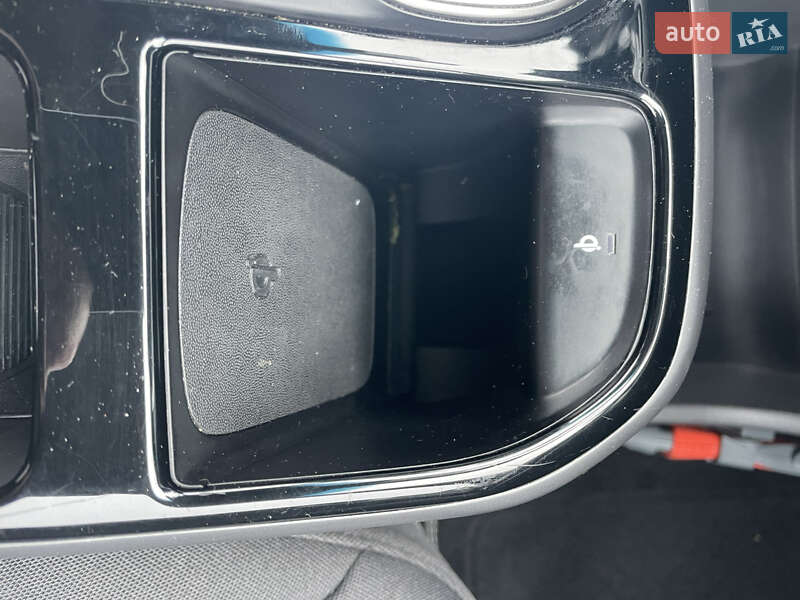 Лифтбек Hyundai Ioniq Electric 2021 в Бахмаче