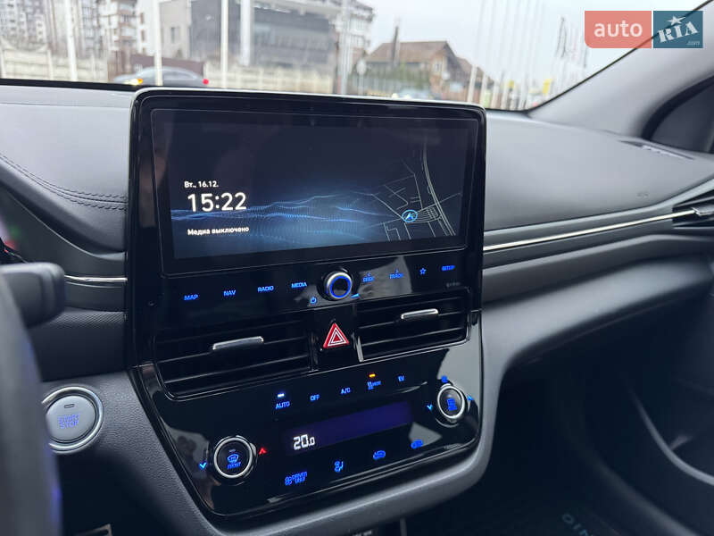 Лифтбек Hyundai Ioniq Electric 2021 в Киеве