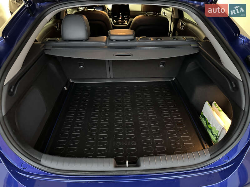 Лифтбек Hyundai Ioniq Electric 2021 в Киеве