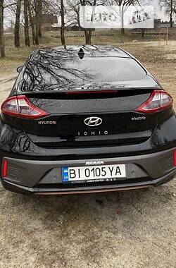Седан Hyundai Ioniq 2017 в Кременчуці