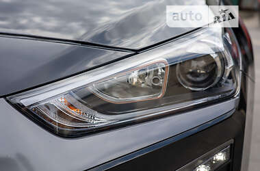 Лифтбек Hyundai Ioniq 2017 в 