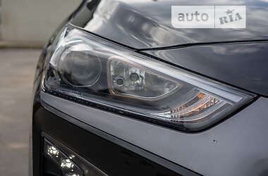 Лифтбек Hyundai Ioniq 2017 в 
