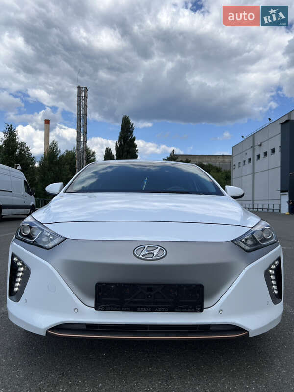 Хетчбек Hyundai Ioniq 2019 в Києві