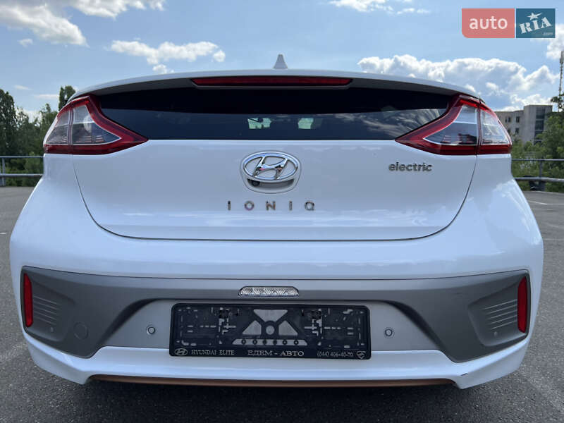 Хетчбек Hyundai Ioniq 2019 в Києві