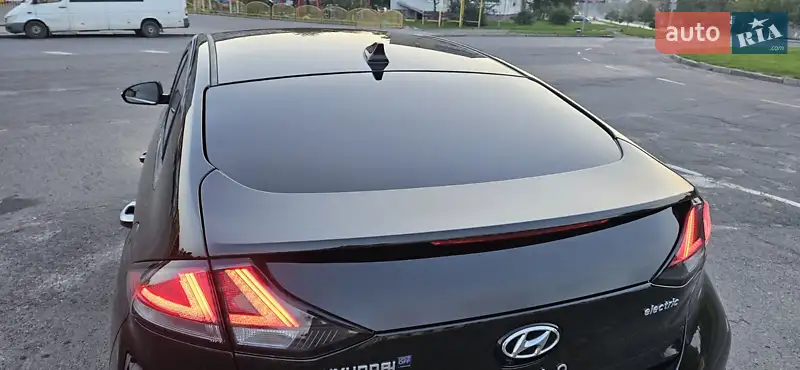Hyundai Ioniq 2018 VIN KMHC851HFJU029352 фото оголошення 13 з 42