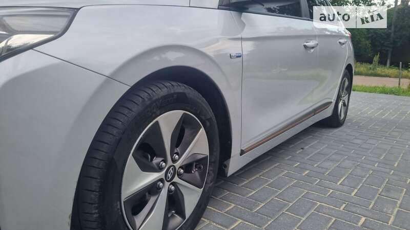 Лифтбек Hyundai Ioniq 2019 в Кропивницком