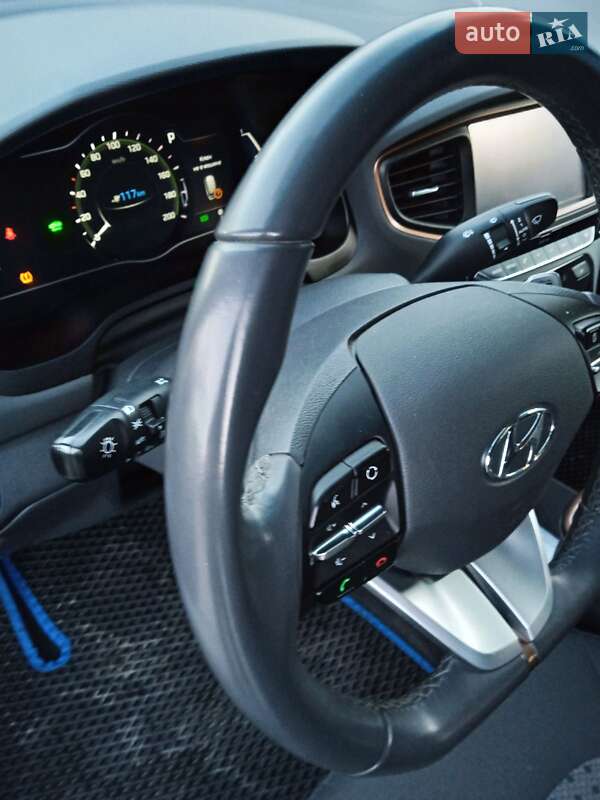 Хетчбек Hyundai Ioniq 2018 в Летичіві