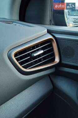 Хэтчбек Hyundai Ioniq 2018 в 