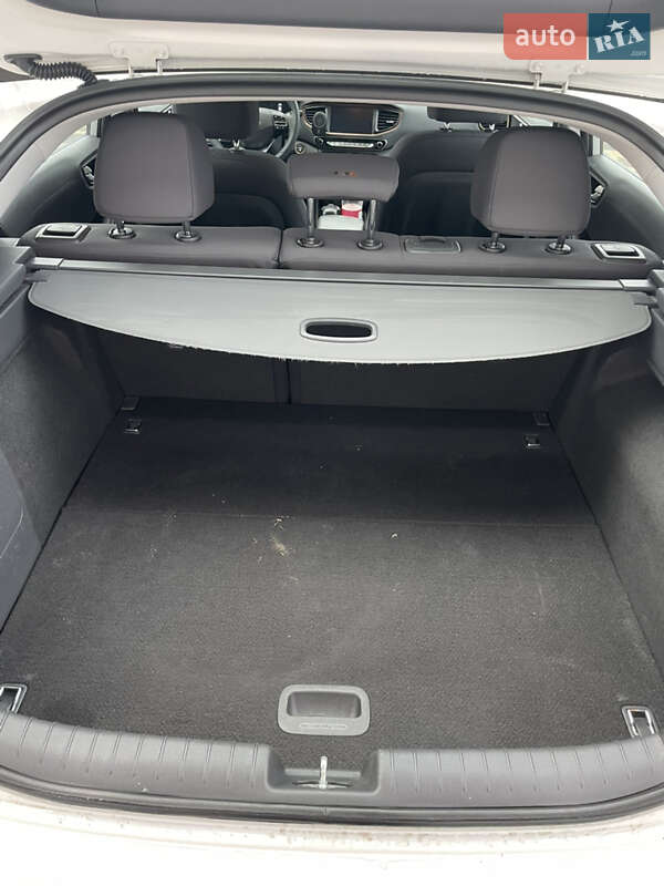 Хетчбек Hyundai Ioniq 2017 в Одесі
