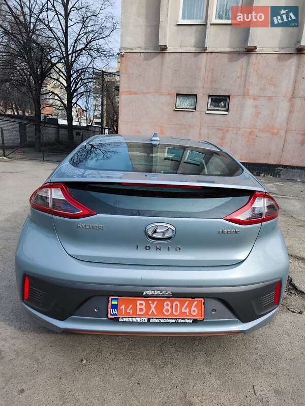 Хэтчбек Hyundai Ioniq 2017 в Днепре