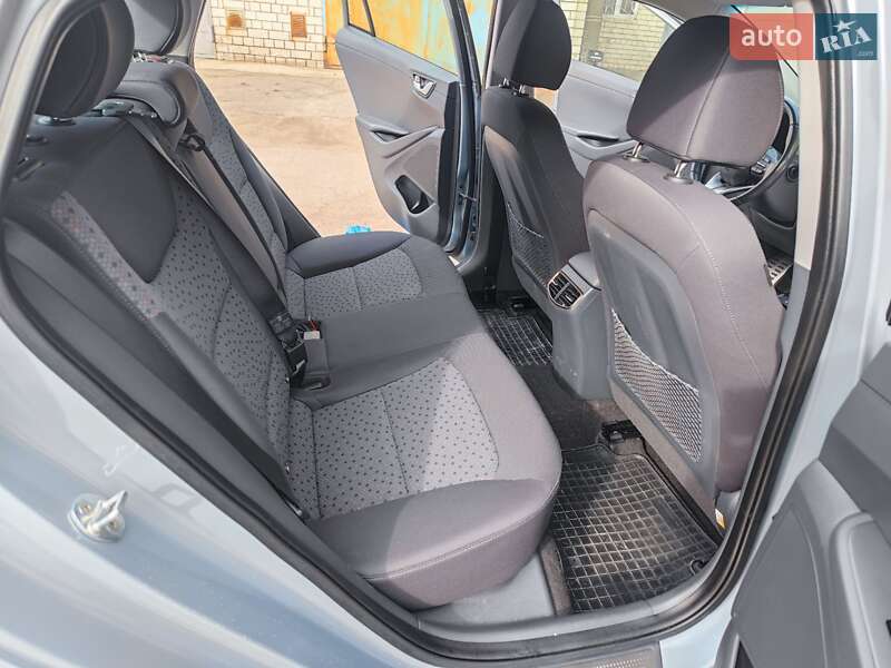 Хэтчбек Hyundai Ioniq 2017 в Днепре