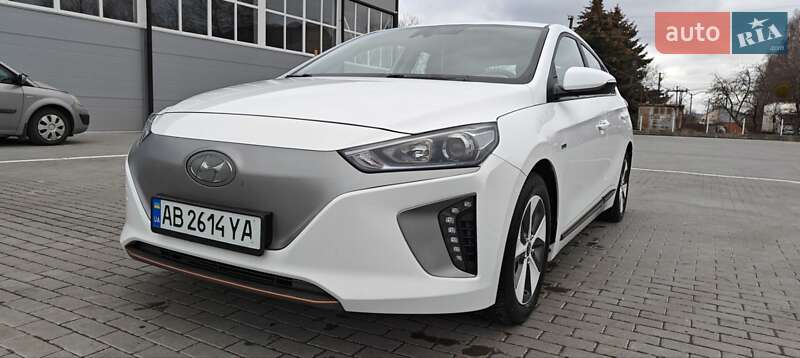 Хетчбек Hyundai Ioniq 2017 в Бершаді