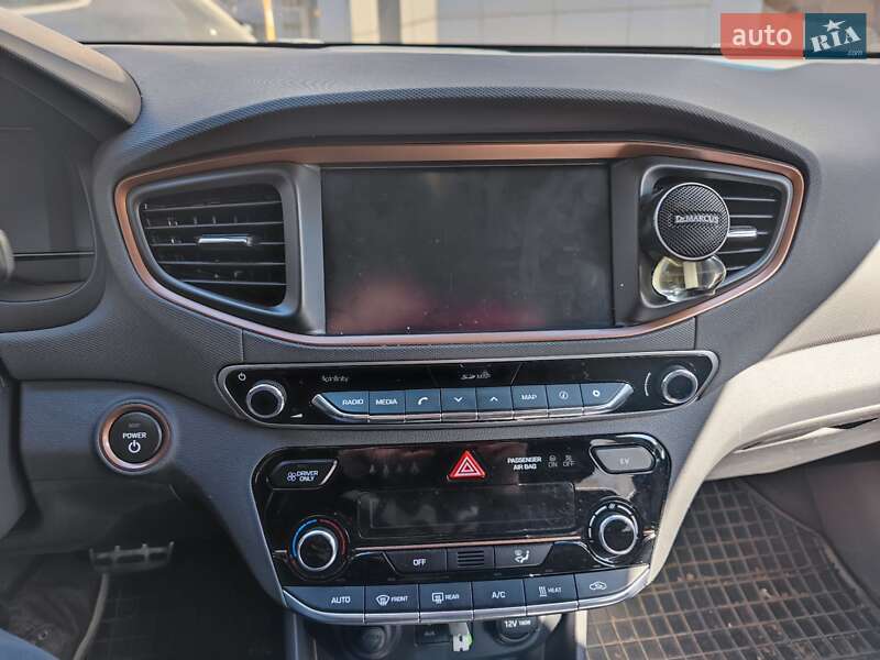 Хэтчбек Hyundai Ioniq 2017 в Днепре