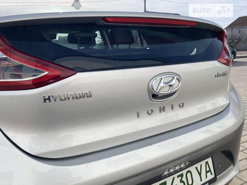 Хэтчбек Hyundai Ioniq 2016 в Житомире