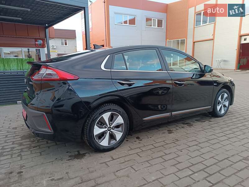 Хетчбек Hyundai Ioniq 2018 в Києві