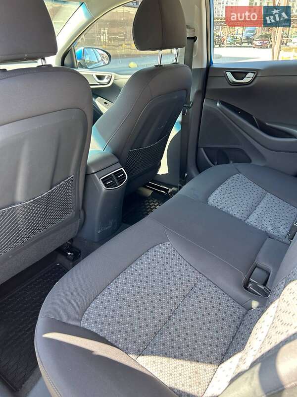 Хэтчбек Hyundai Ioniq 2017 в Одессе