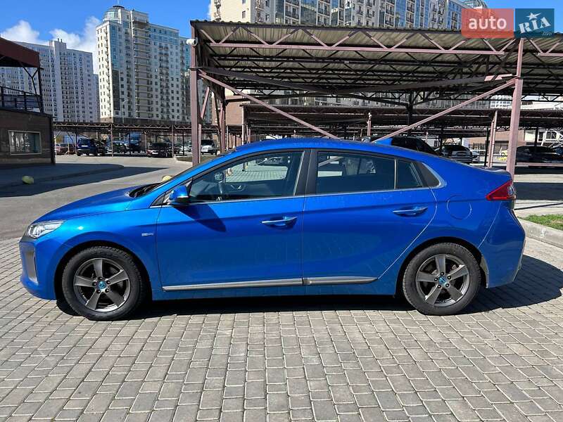 Хэтчбек Hyundai Ioniq 2017 в Одессе