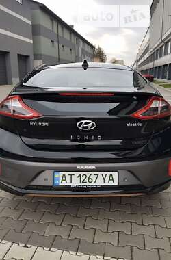 Хэтчбек Hyundai Ioniq 2017 в Ивано-Франковске