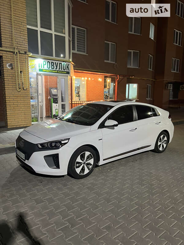 Хэтчбек Hyundai Ioniq 2017 в Тернополе