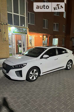 Хэтчбек Hyundai Ioniq 2017 в Тернополе