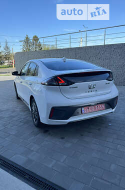 Лифтбек Hyundai Ioniq 2020 в Луцке