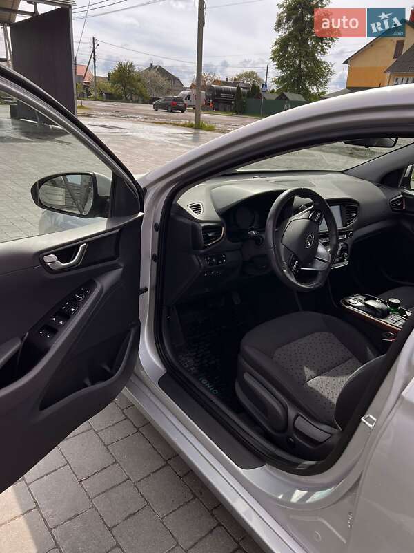 Хетчбек Hyundai Ioniq 2018 в Бродах