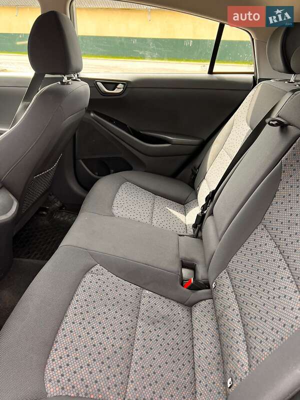 Хетчбек Hyundai Ioniq 2018 в Бродах