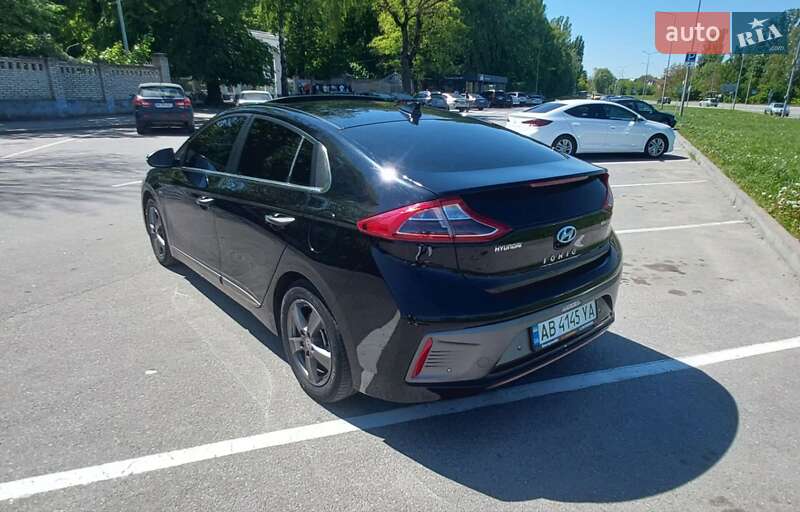 Хэтчбек Hyundai Ioniq 2016 в Виннице