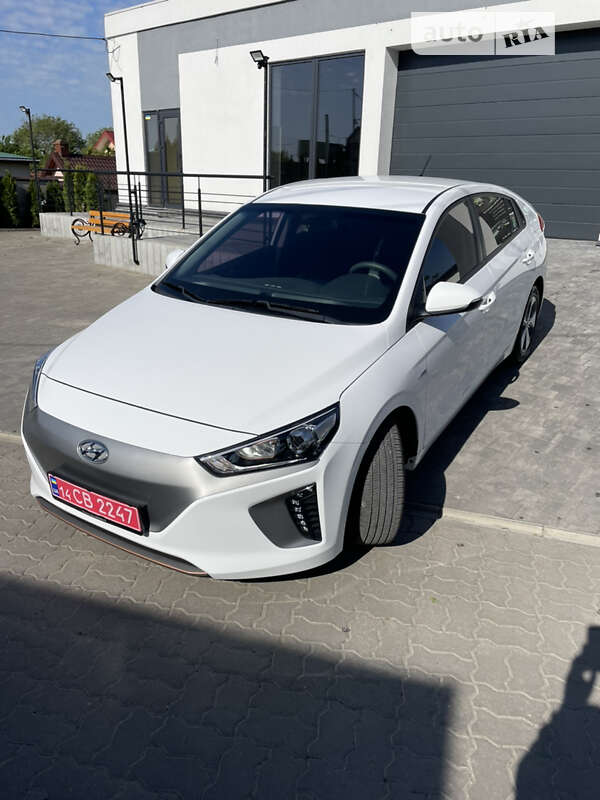 Хетчбек Hyundai Ioniq 2017 в Львові