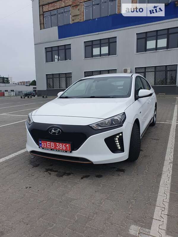 Хэтчбек Hyundai Ioniq 2019 в Черновцах