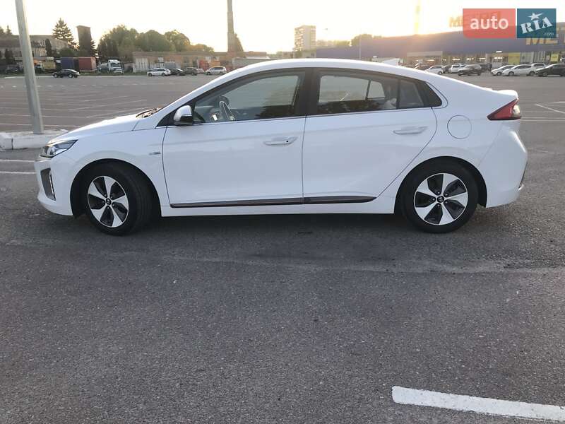 Хетчбек Hyundai Ioniq 2018 в Житомирі