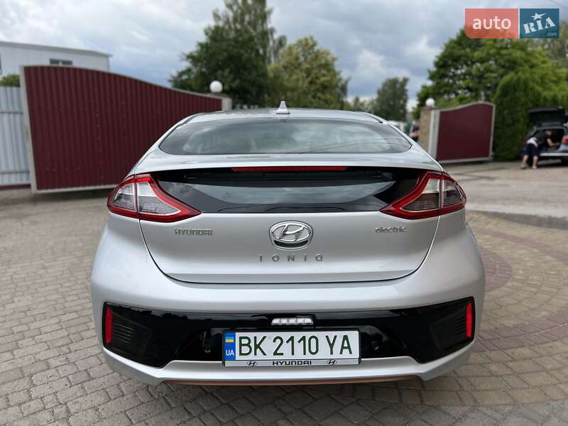 Хетчбек Hyundai Ioniq 2018 в Радивиліві