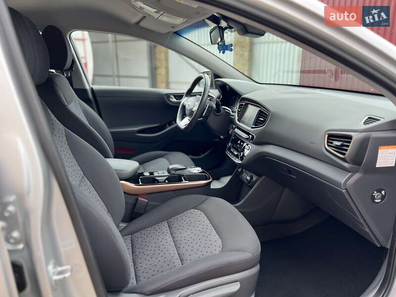 Хетчбек Hyundai Ioniq 2018 в Радивиліві