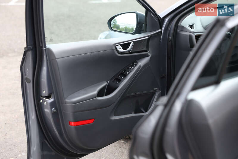 Лифтбек Hyundai Ioniq 2019 в Киеве