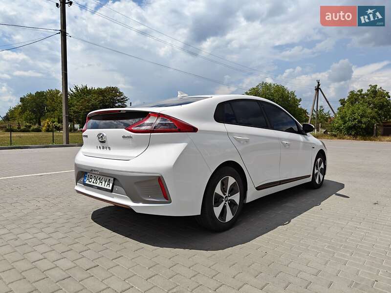 Хетчбек Hyundai Ioniq 2017 в Бершаді