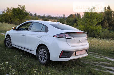 Ліфтбек Hyundai Ioniq 2021 в Луцьку