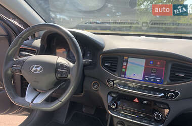 Хетчбек Hyundai Ioniq 2018 в 