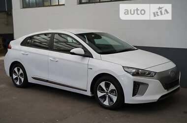 Хэтчбек Hyundai Ioniq 2018 в Киеве