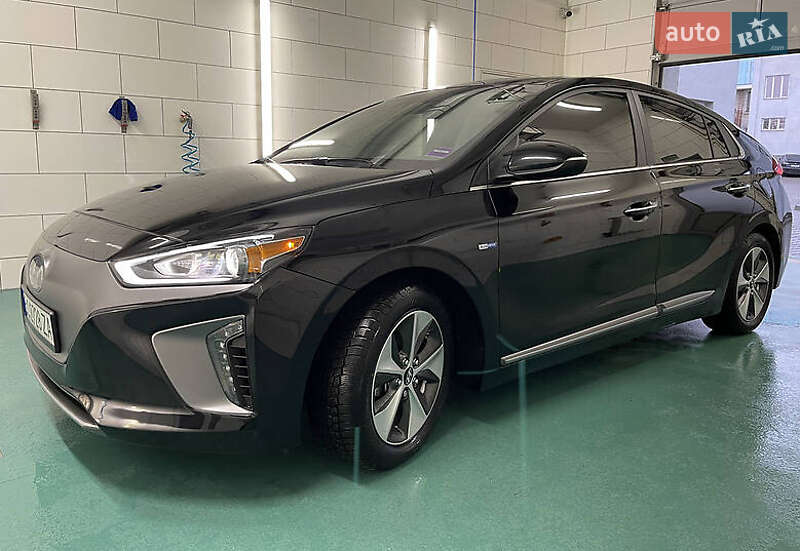 Хэтчбек Hyundai Ioniq 2018 в Львове