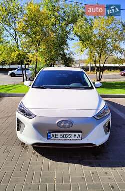 Хэтчбек Hyundai Ioniq 2017 в 