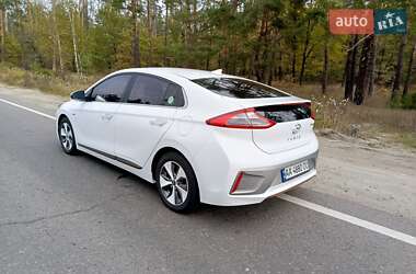 Хетчбек Hyundai Ioniq 2017 в Києві