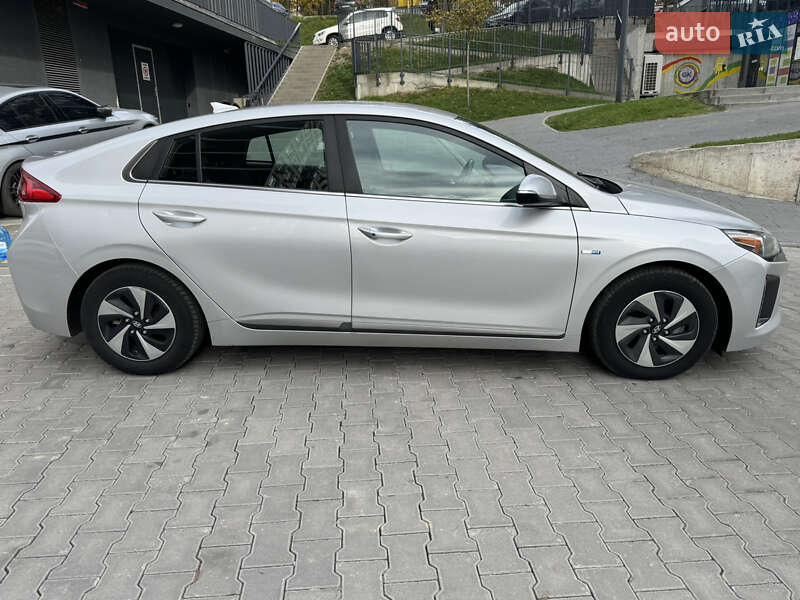 Хэтчбек Hyundai Ioniq 2017 в Львове фото 8 Хэтчбек Hyundai Ioniq 2017 в Львове