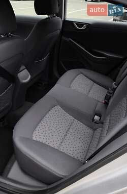 Лифтбек Hyundai Ioniq 2018 в 
