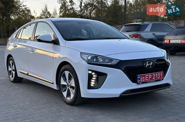Хетчбек Hyundai Ioniq 2019 в 
