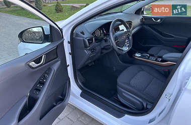 Хетчбек Hyundai Ioniq 2019 в 