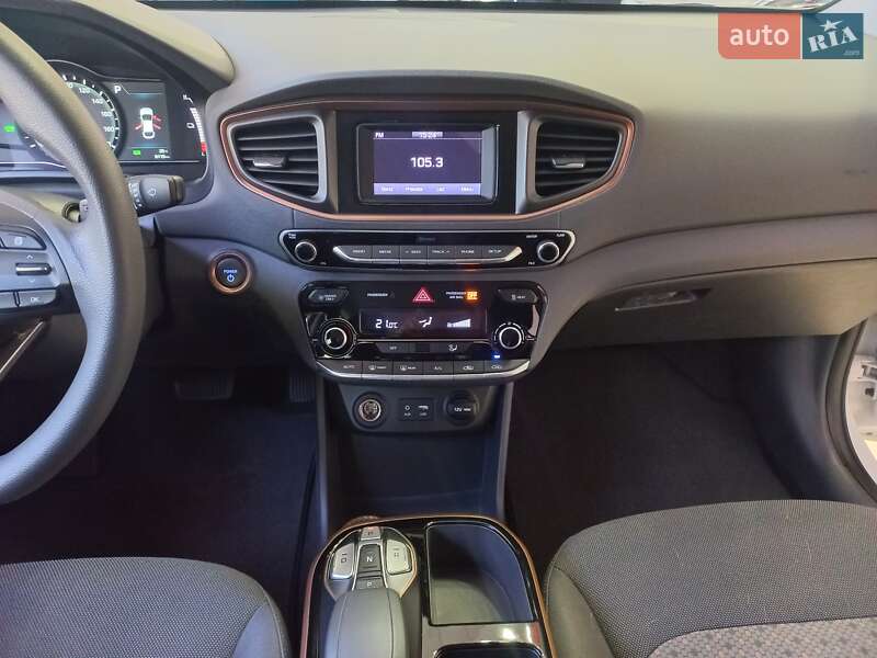 Хетчбек Hyundai Ioniq 2017 в Одесі