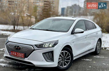 Лифтбек Hyundai Ioniq 2020 в 