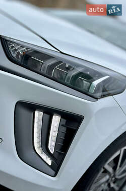 Лифтбек Hyundai Ioniq 2020 в 