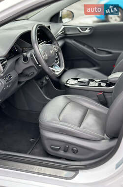 Лифтбек Hyundai Ioniq 2020 в 