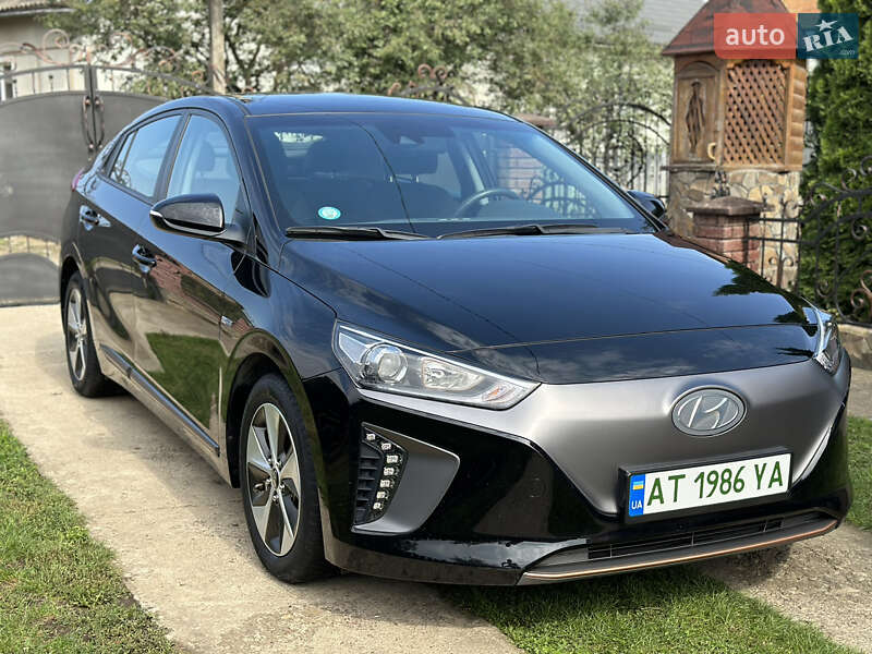 Хэтчбек Hyundai Ioniq 2018 в 